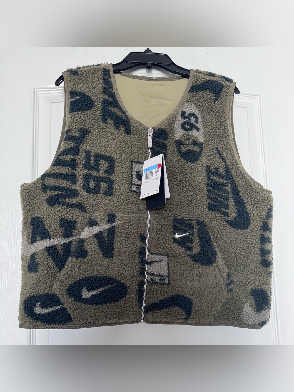 NWT Nike Sportswear Street Reversible Vest